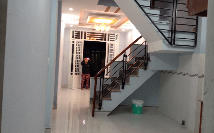 Nhà 2 tầng 4m x 12,5 giá 1 tỷ 150Tr ở Lê Văn Lương