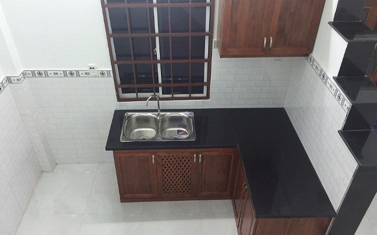 Nhà sổ riêng 6x7m 1 lầu hẻm 1716 Huỳnh Tấn Phát.