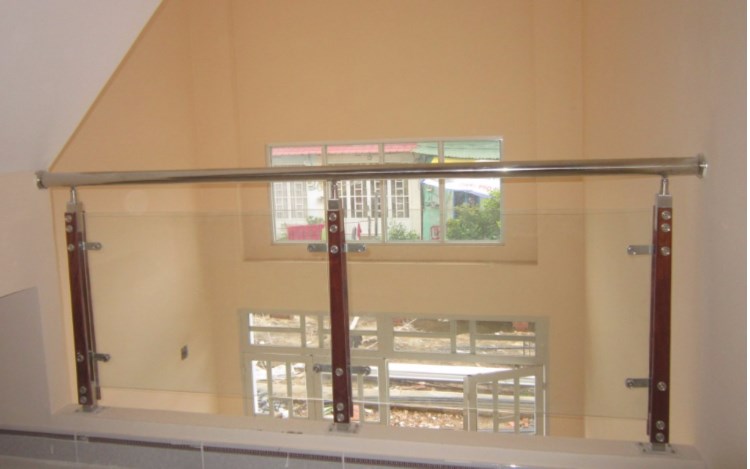 Nhà đẹp 90m2 - 3 tầng - 4PN - liền kề Phú Mỹ Hưng.